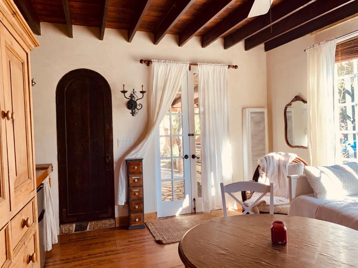 Under The Tuscan Sun Cottage In West Los Angeles Exteriör bild